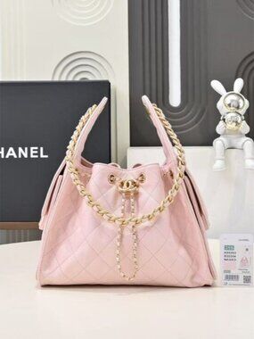 Classic CHANEL Bag: A Stylish and Versatile Choice for Elegance
